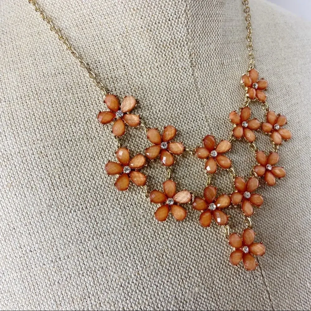 Peach Rhinestone Floral Bibb Necklace